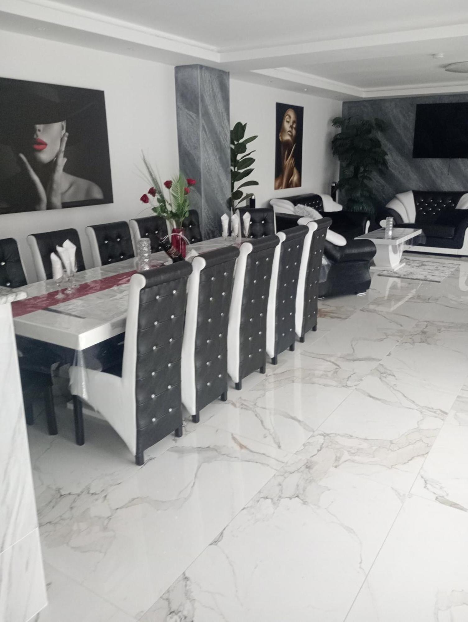 Izabella Guest House Săcele エクステリア 写真